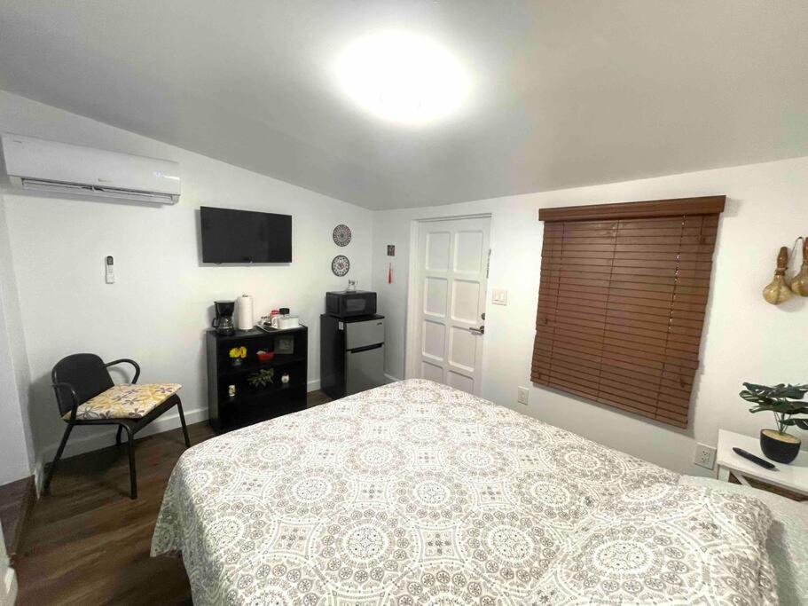 Independent Studio In Little Havana Майами Экстерьер фото
